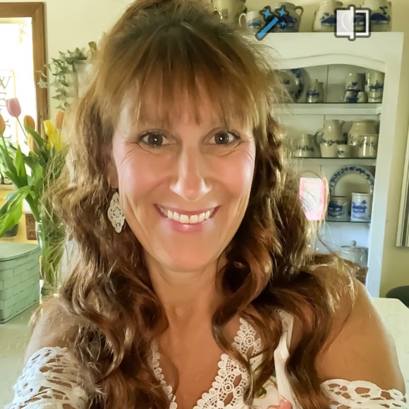 Meet your Posher, Lynne - Picture 5 of 5